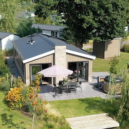 Wellness Chalet Veluwemeer Биддингхёйзен Экстерьер фото