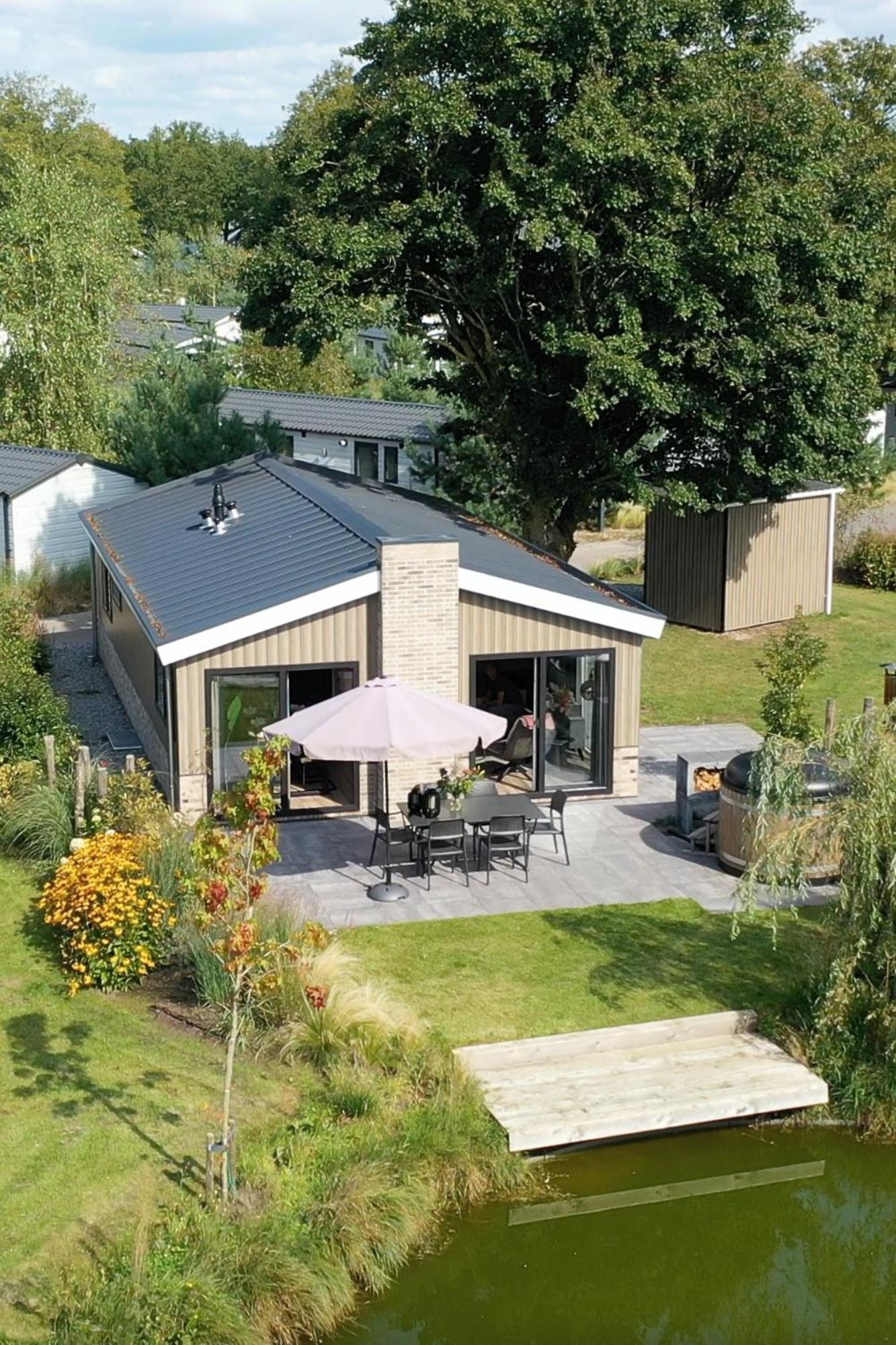 Wellness Chalet Veluwemeer Биддингхёйзен Экстерьер фото